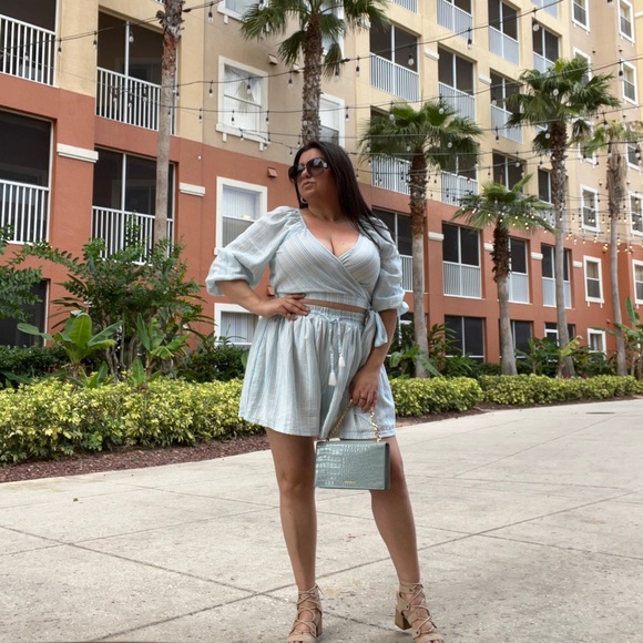 BCBGeneration 2 piece set - Picture 2 of 3